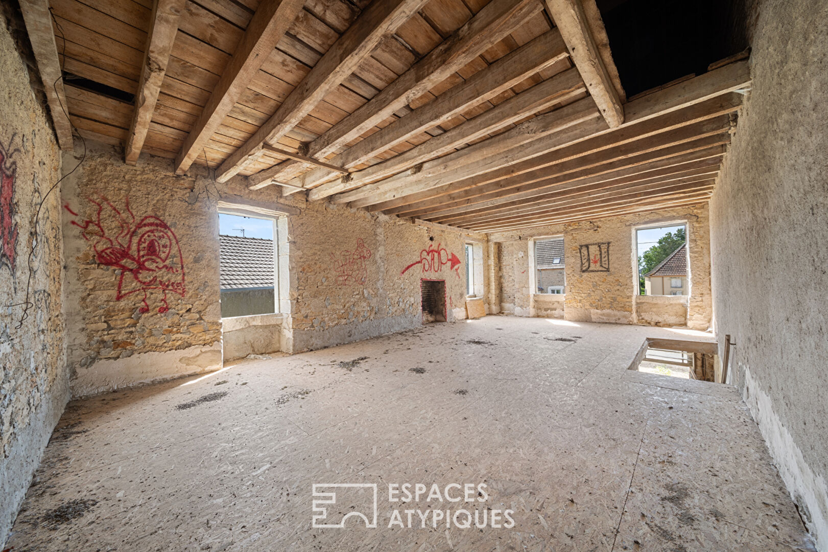 Farmhouse to reinvent near Beaune