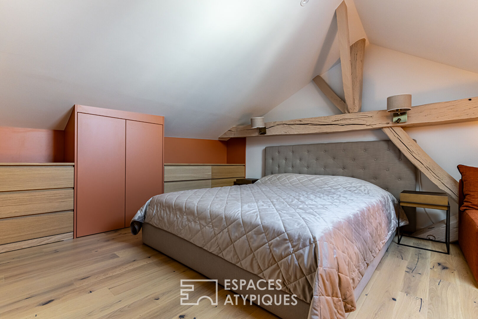 Duplex rénové et meublé