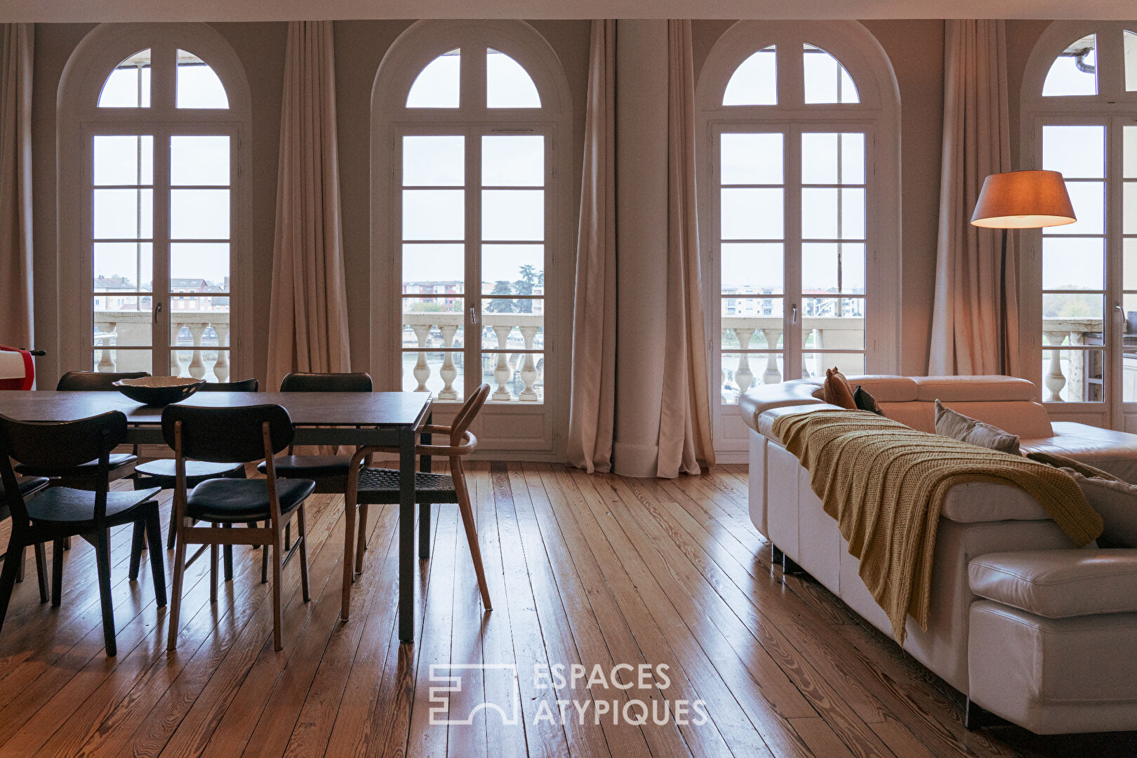 Appartement Haussmanien avec vue sur Saône