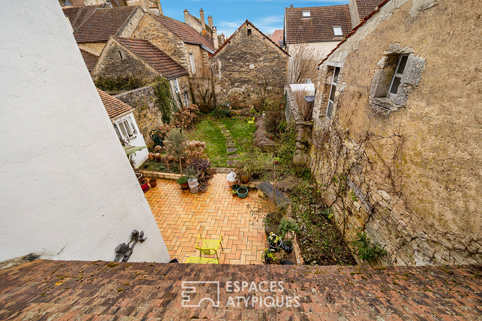 Renovated house with garden