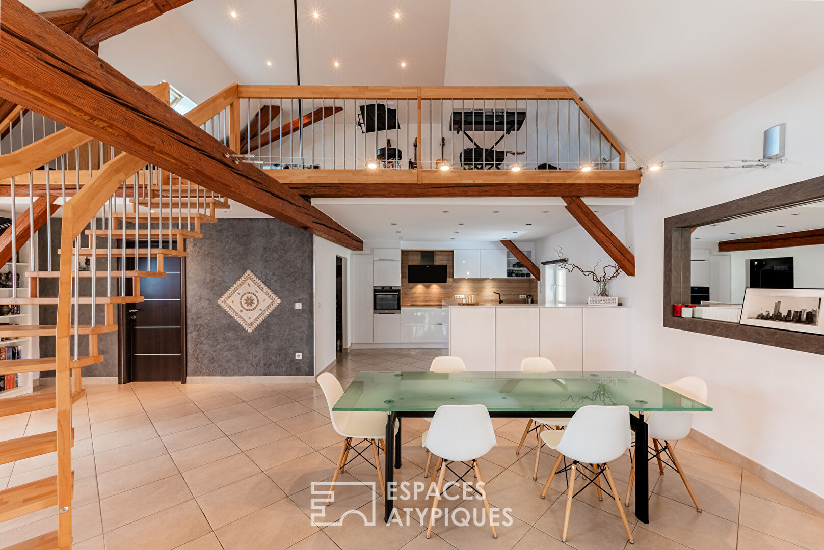 Loft with terraces and garden