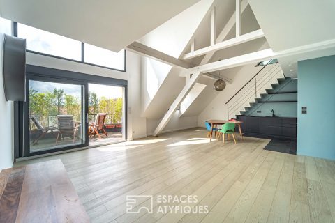 Duplex esprit loft et sa terrasse