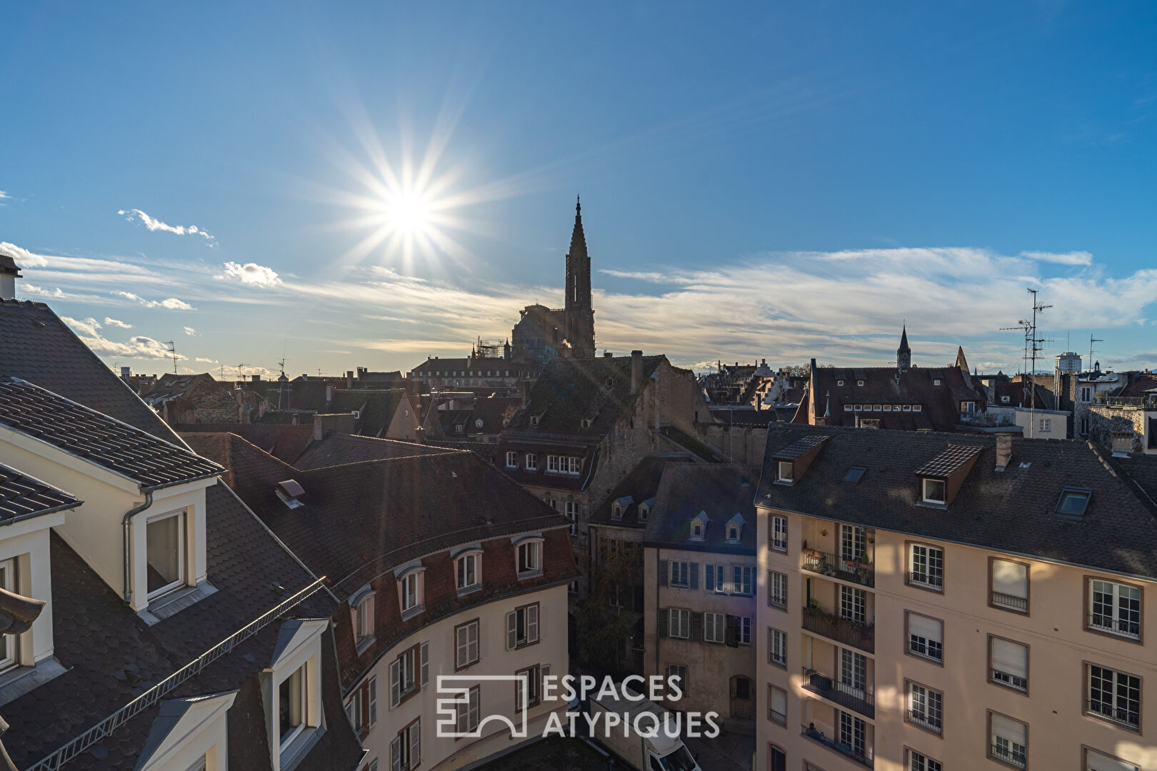 Appartement sur les quais et sa vue cathédrale