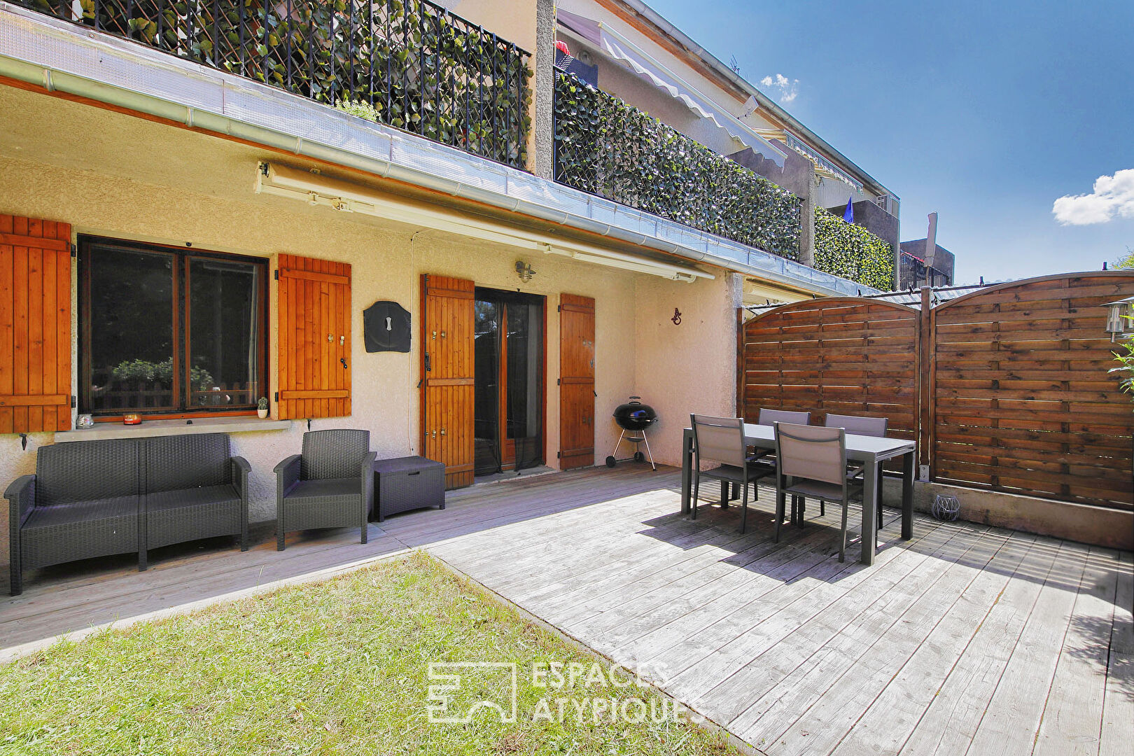 Ground floor apartment with terrace