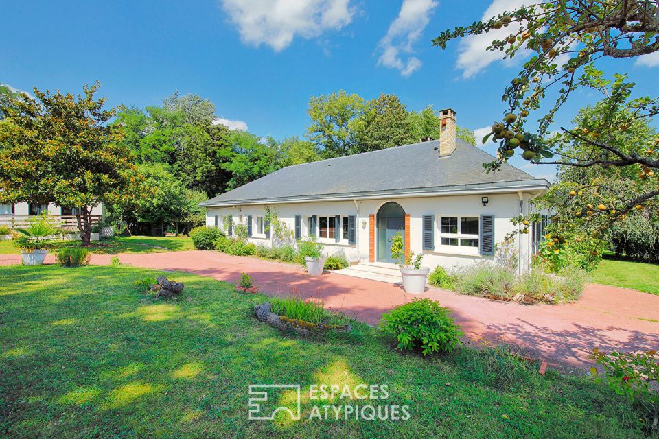 Maison de plain pied avec deux studios indépendants et jardin