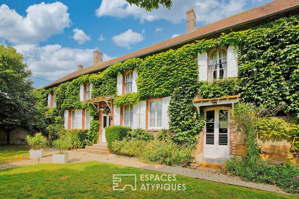 Maison de caractère avec dépendances et jardin