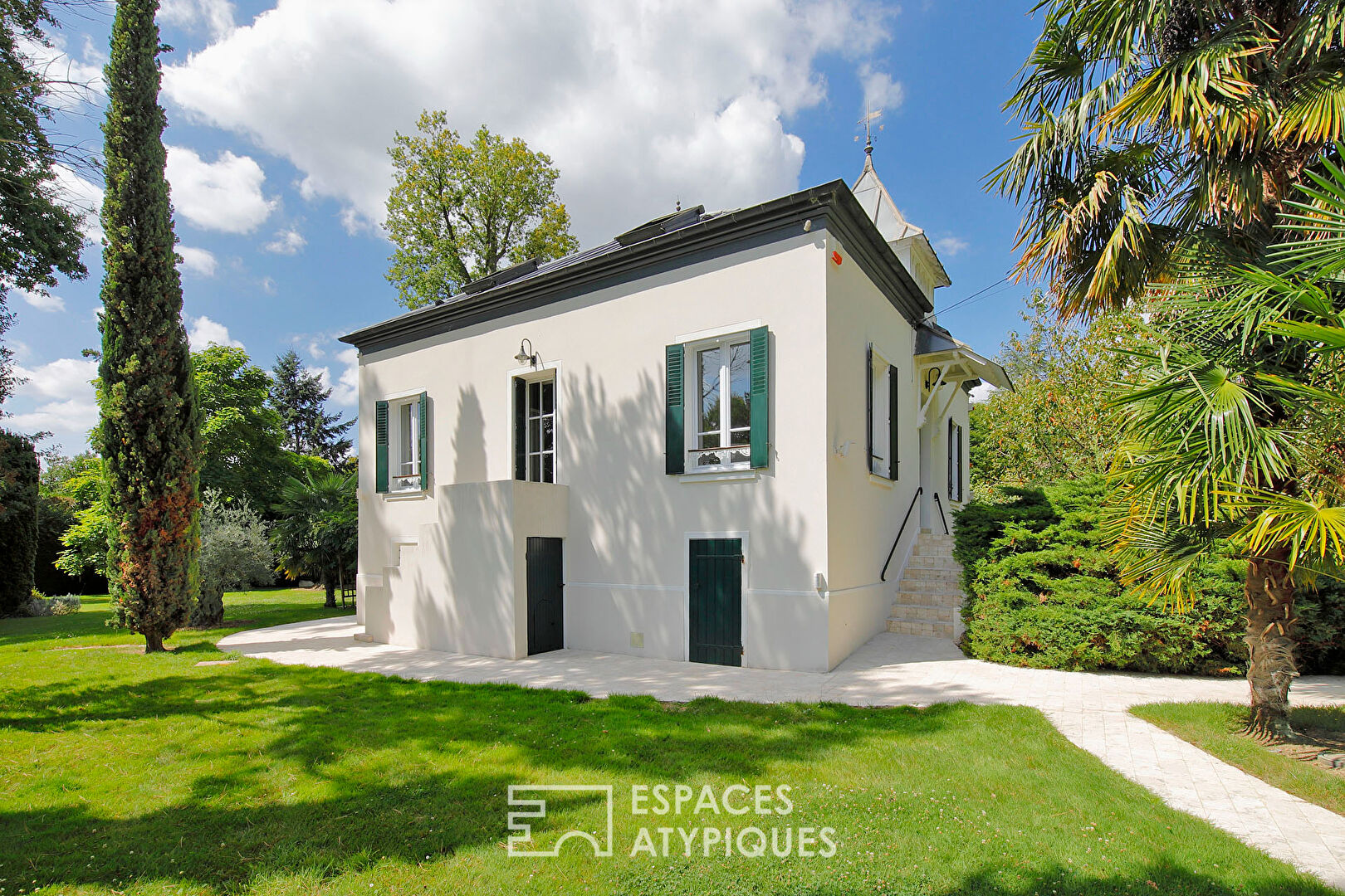 Maison de charme et de caractère avec jardin