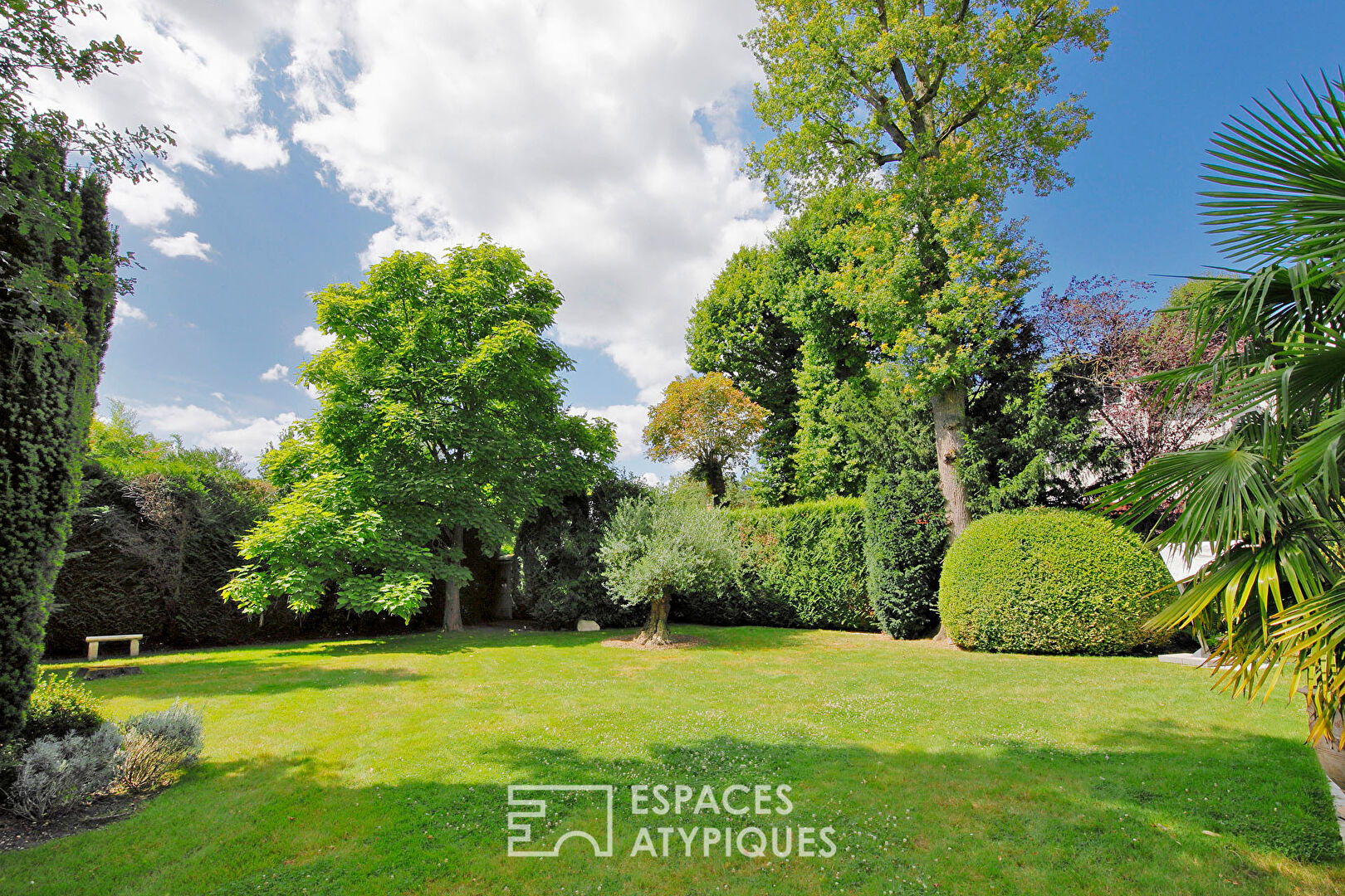 Maison de charme et de caractère avec jardin