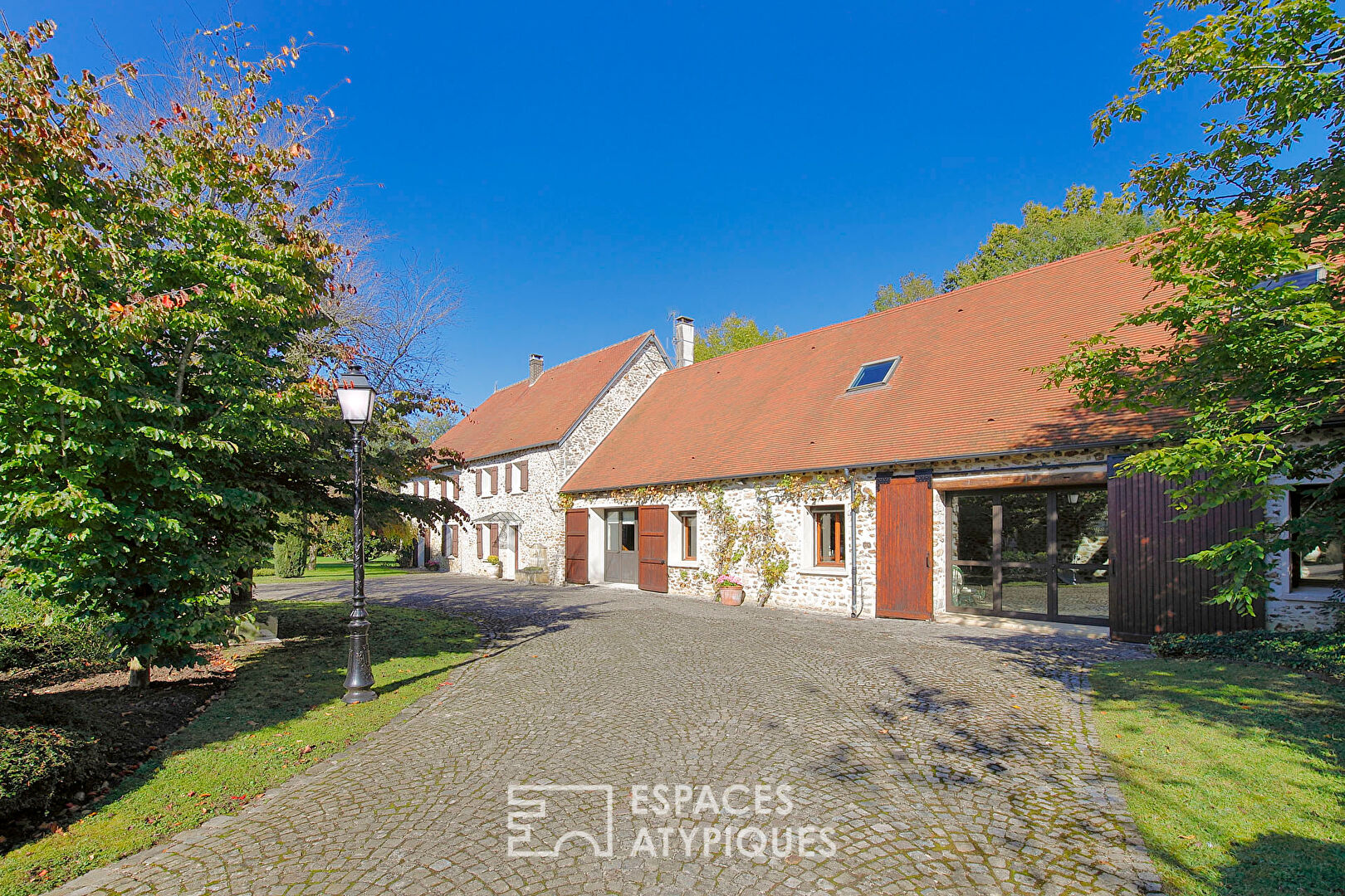 Domaine de prestige avec dépendances, piscine et parc