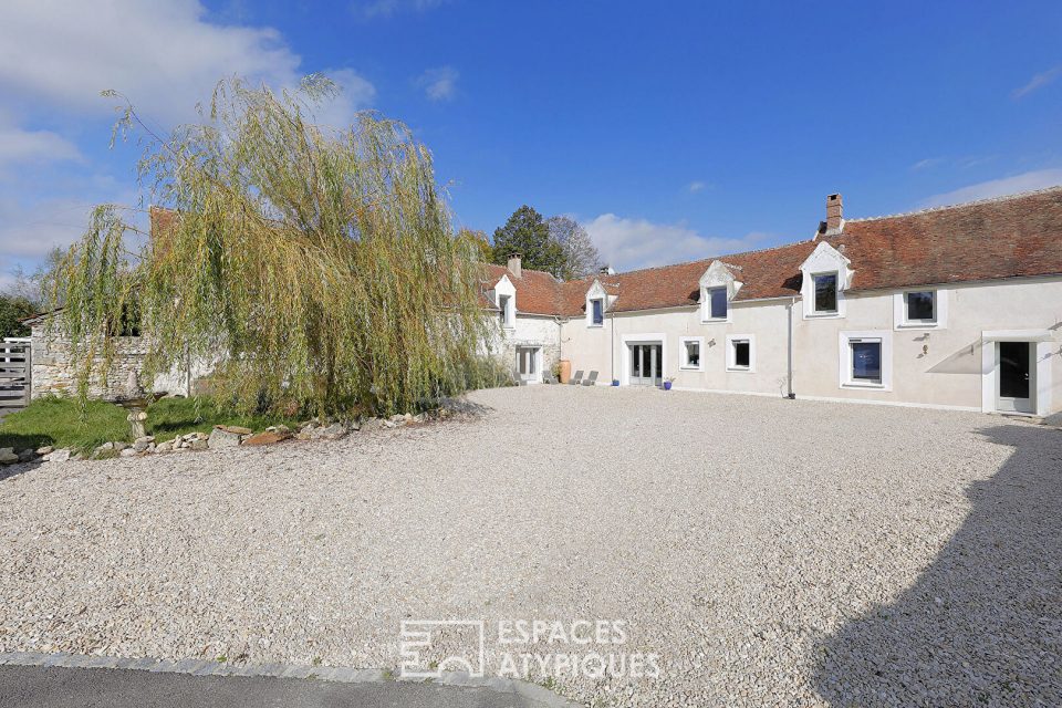 Corps de ferme briard et son jardin