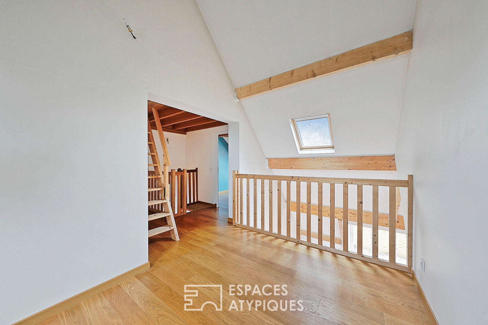 Appartement en duplex avec terrasse et balcon en centre-ville