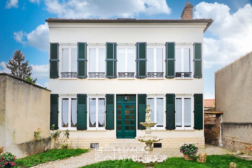 Maison bourgeoise avec dépendance et jardin