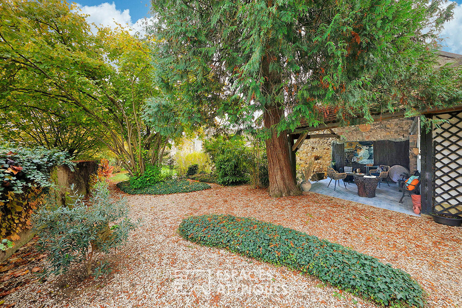 Maison bourgeoise avec dépendance et jardin