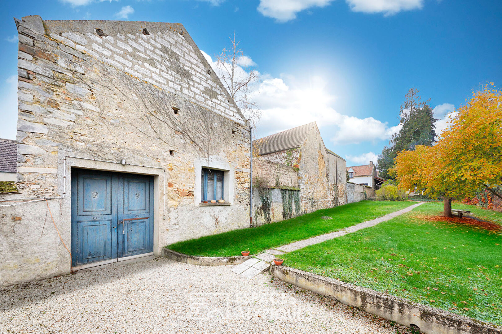 Maison bourgeoise avec dépendance et jardin