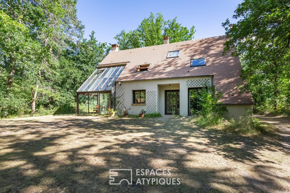 77123 LE VAUDOUE - Maison d'architecte au coeur de la forêt des Trois Pignons - Réf. SM425