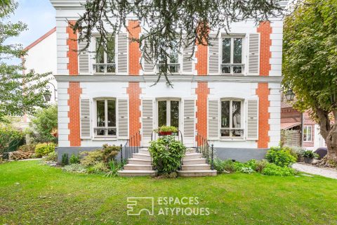 Maison bourgeoise avec piscine et jardin