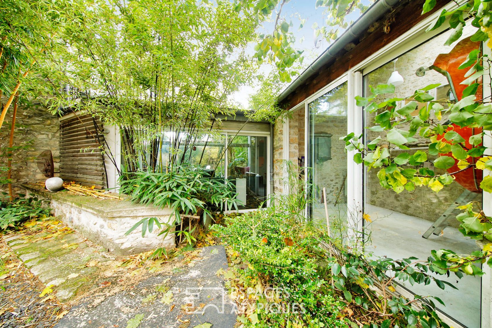 Maison de charme avec extensions et jardin