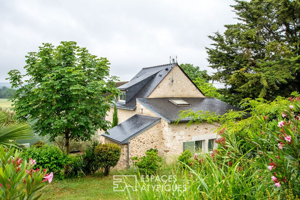 49150 BAUGE EN ANJOU - Ancien corps de ferme à la campagne. - Réf. ARG1843