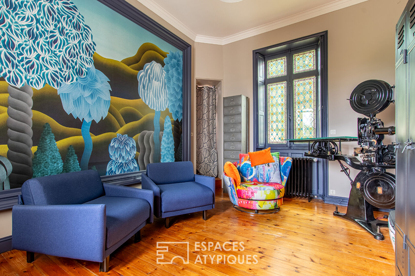 The Enchanted Jewel: Prestigious Residence in the Heart of La Madeleine