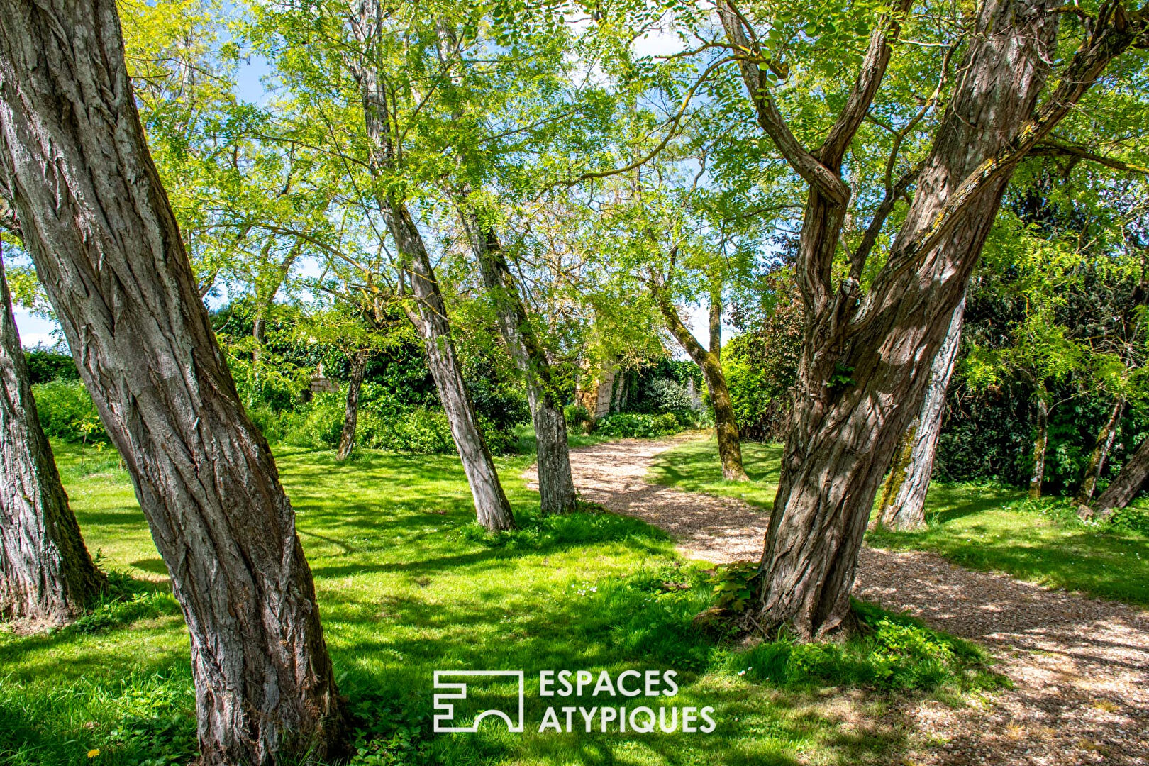 17th and 18th century stately property overlooking the Loire