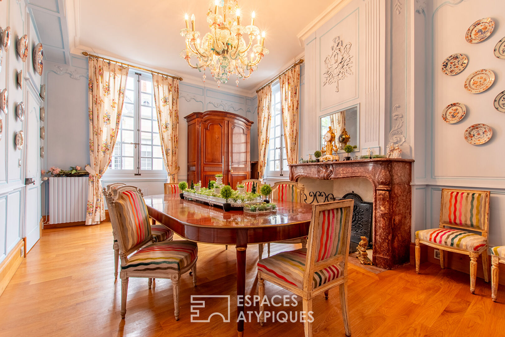 Prestigious private mansion like a charming setting in the heart of the city