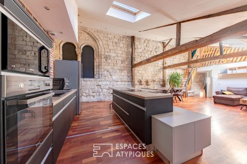 Apartment with historical remains in the heart of the city