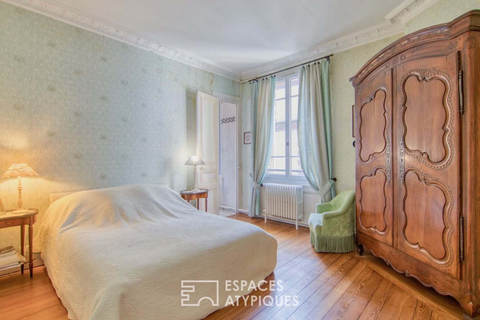 Haussmannian apartment in an exceptional building in the city center
