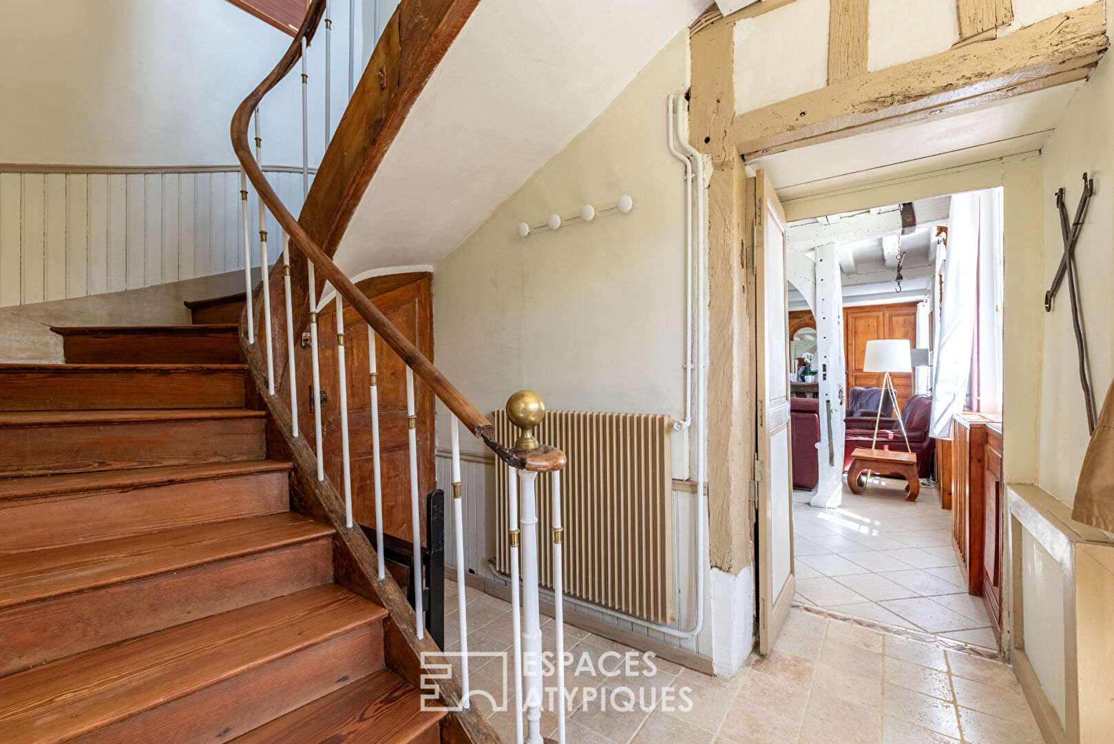 Manoir normand du XVIIIe siècle avec piscine et jardin