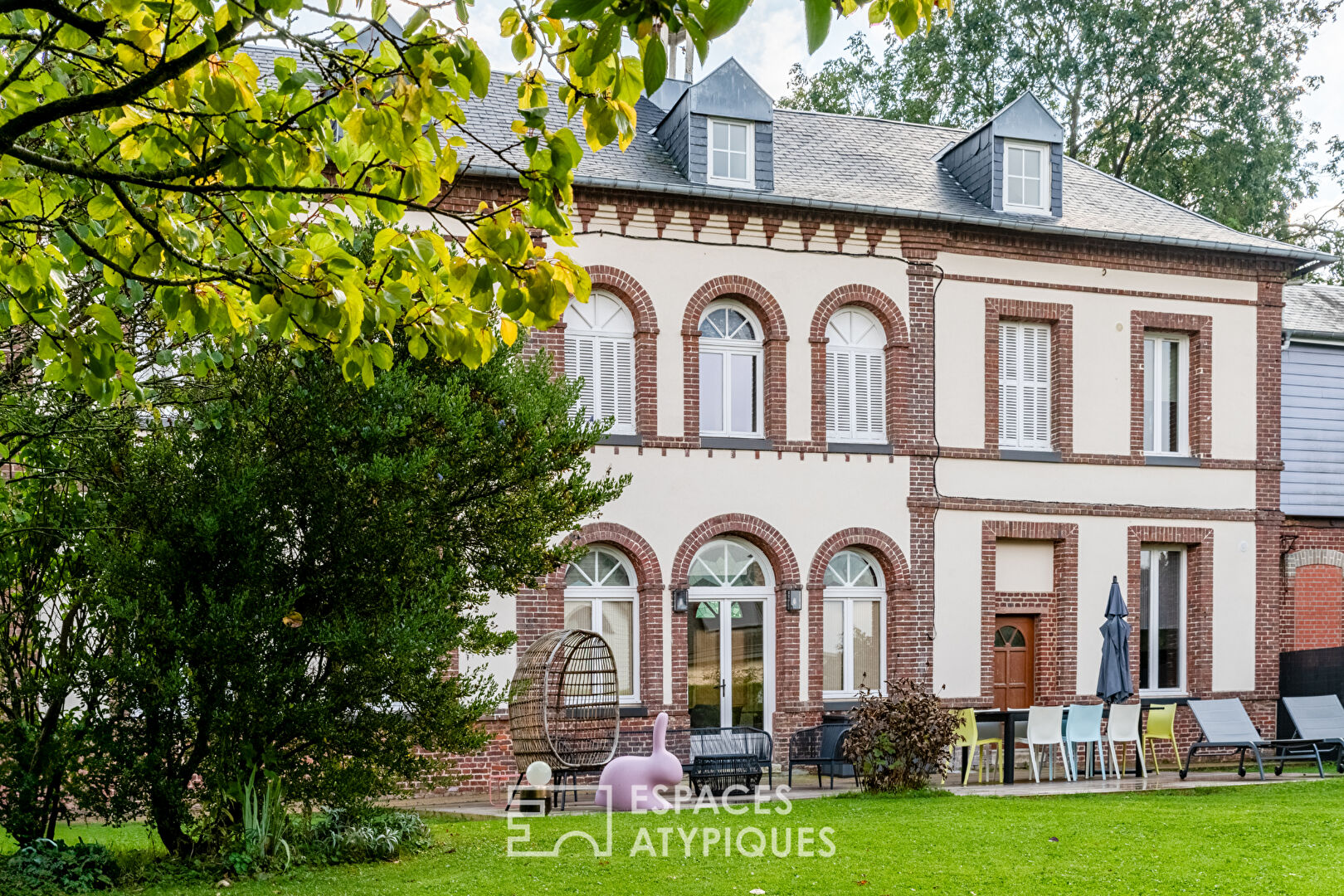 Maison de maître entièrement rénovée avec jardin