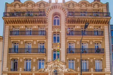 Elegant apartment in a rare Haussmannian building in the city center