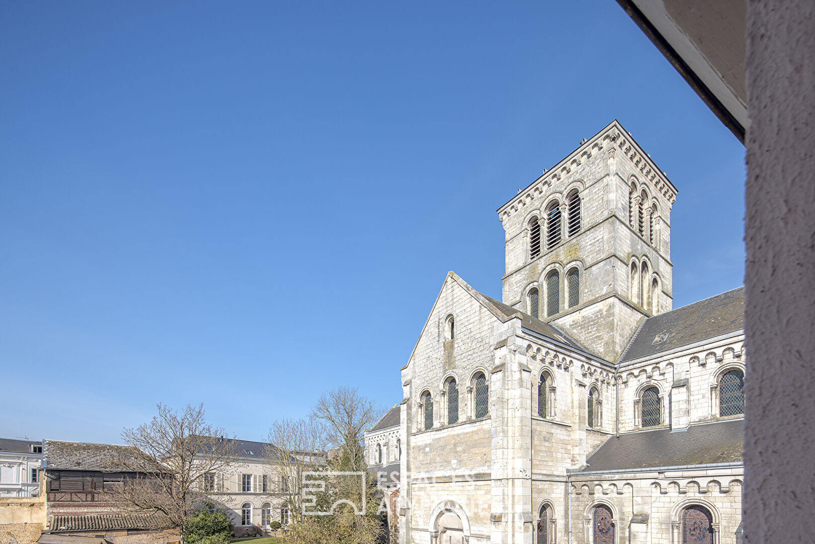 Appartement dans une ancienne école quartier Jouvenet