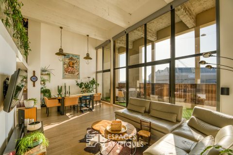 Appartement esprit loft industriel avec balcon et garage