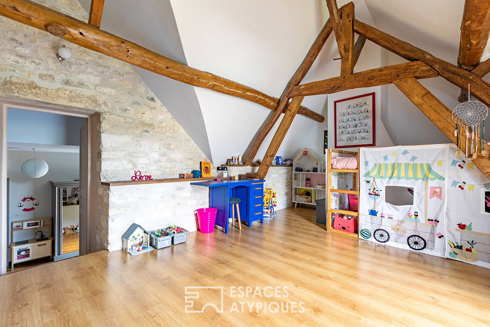 Like a holiday feeling – Renovated stone family house with swimming pool near Compiègne (60200)