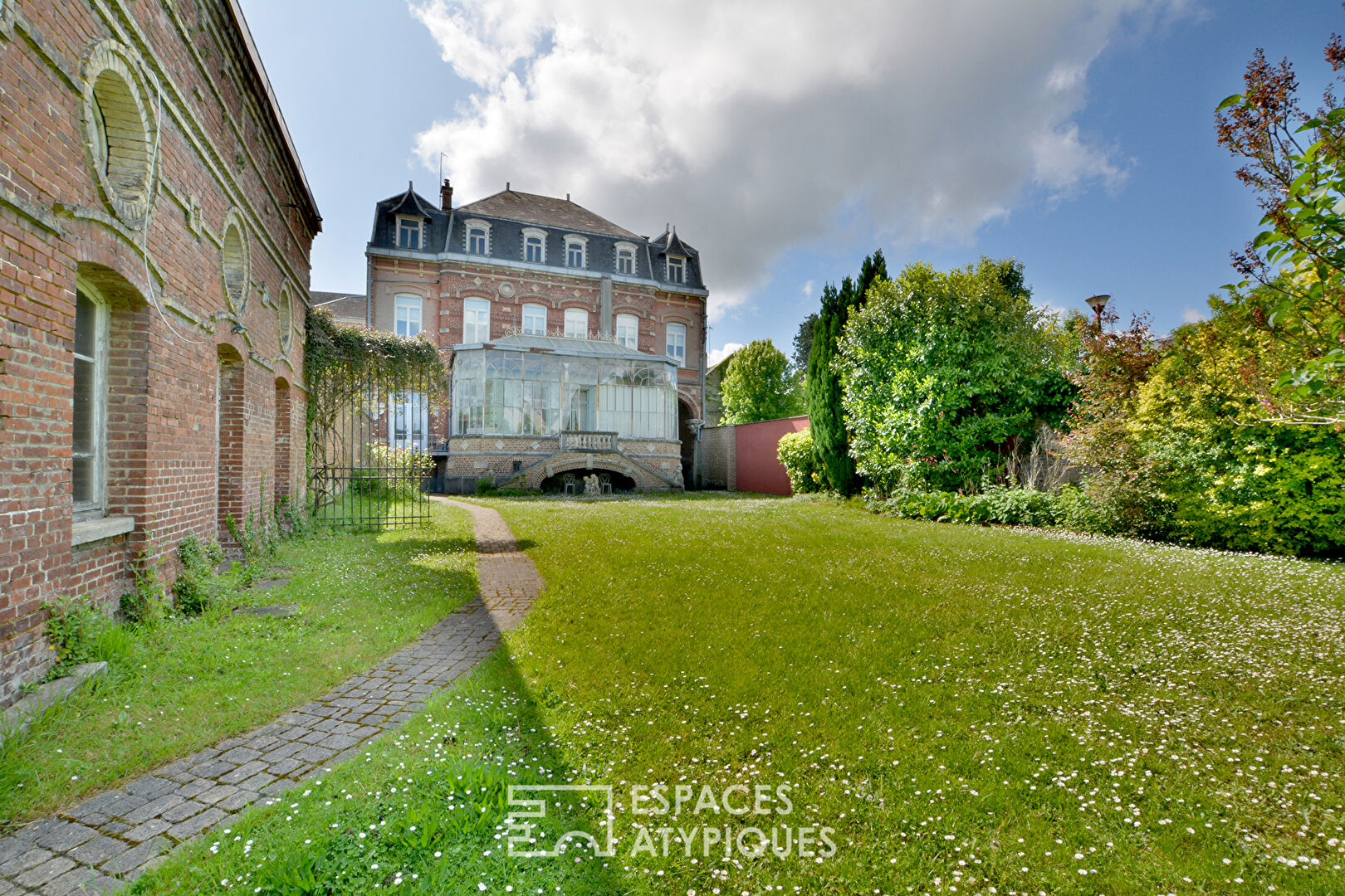 Magnificent Historic Residence in Abbeville – French Charm and Elegance