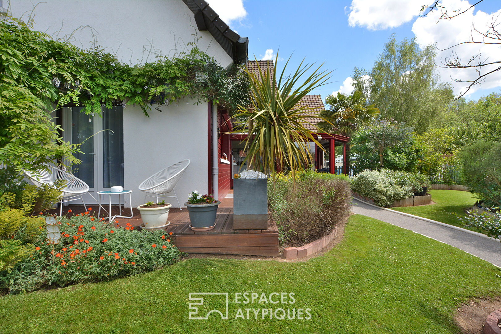 Modern house of 240 sqm with swimming pool in Abbeville – Quiet Residential Area