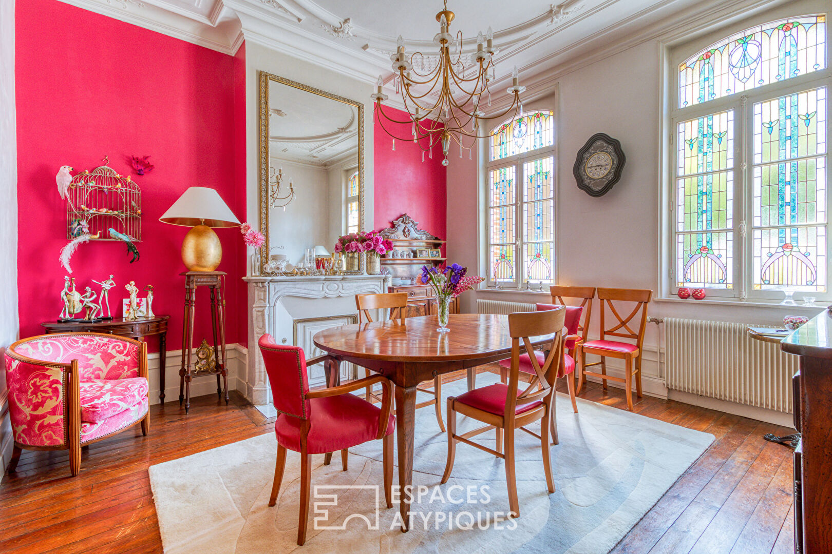 Superb 19th century mansion: ideal for a guest house or family property.
