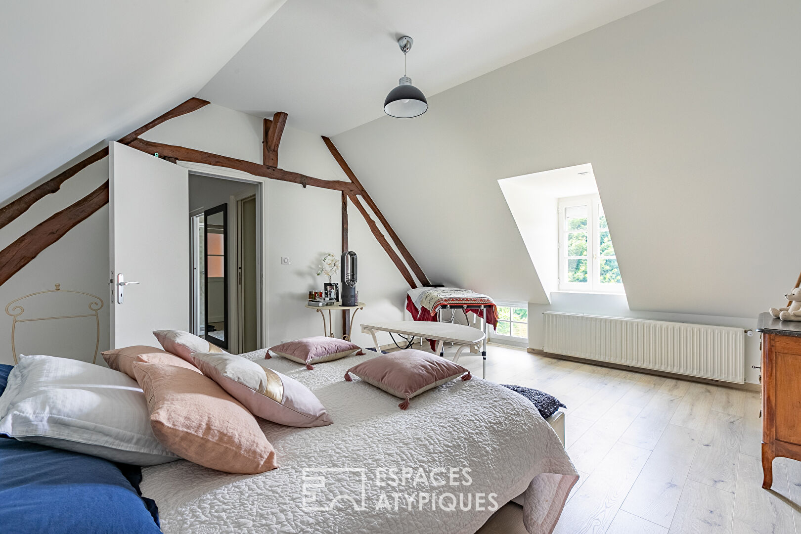 Atypical 19th century family house renovated near Pierrefonds