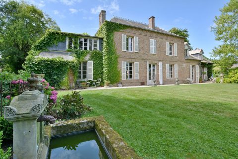 Mansion in the heart of Vimeu near the Bay of Somme