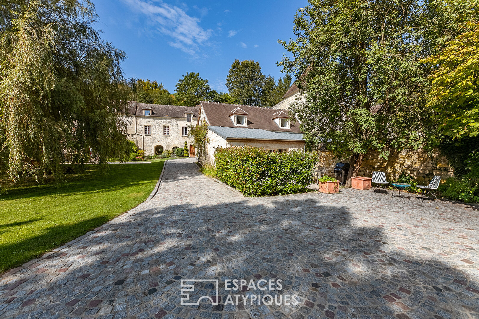 11th century abbey and its renovated outbuilding near Chantilly and Senlis