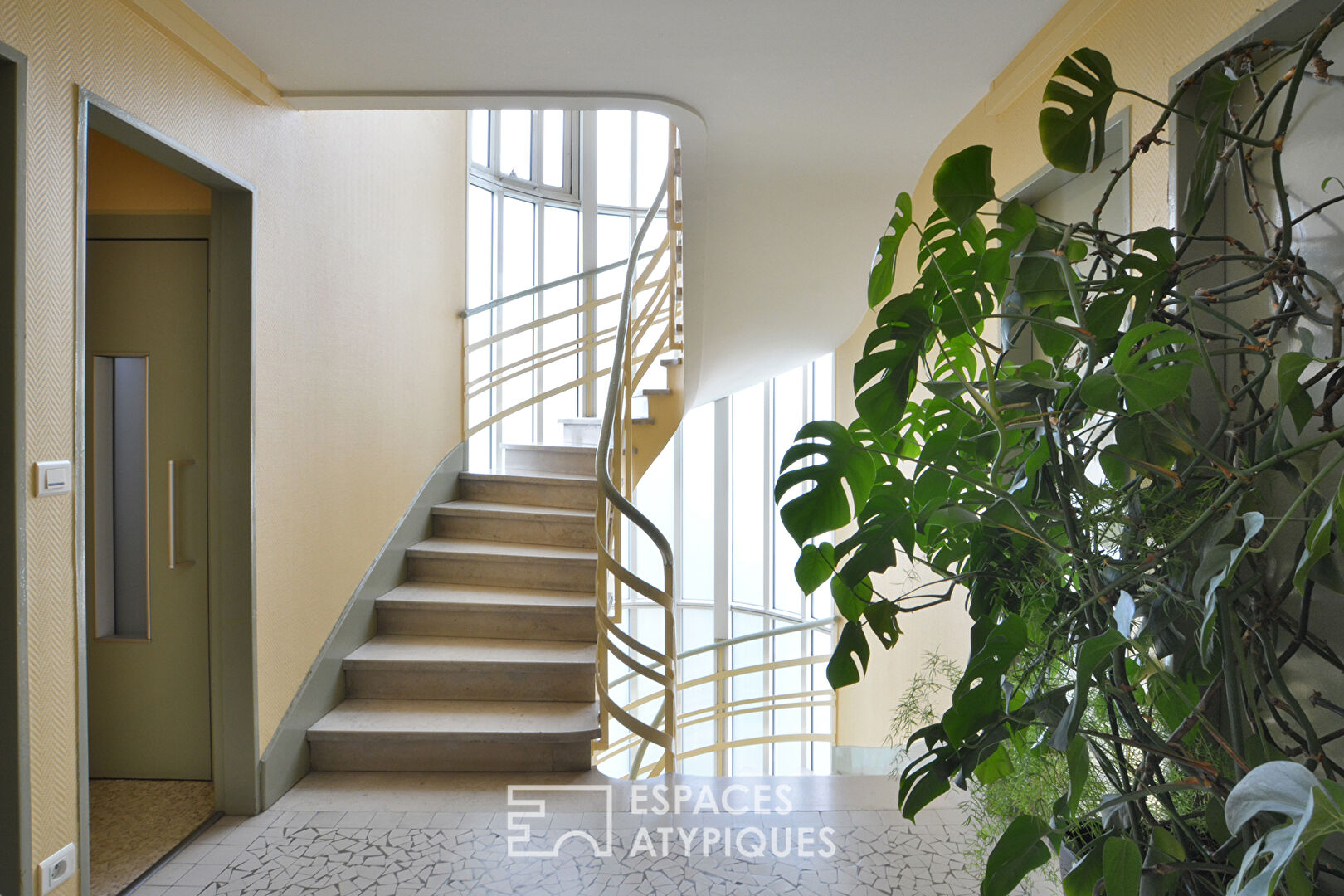 Elegance and light a stone’s throw from the center of Amiens: An Authentic and Refined Apartment