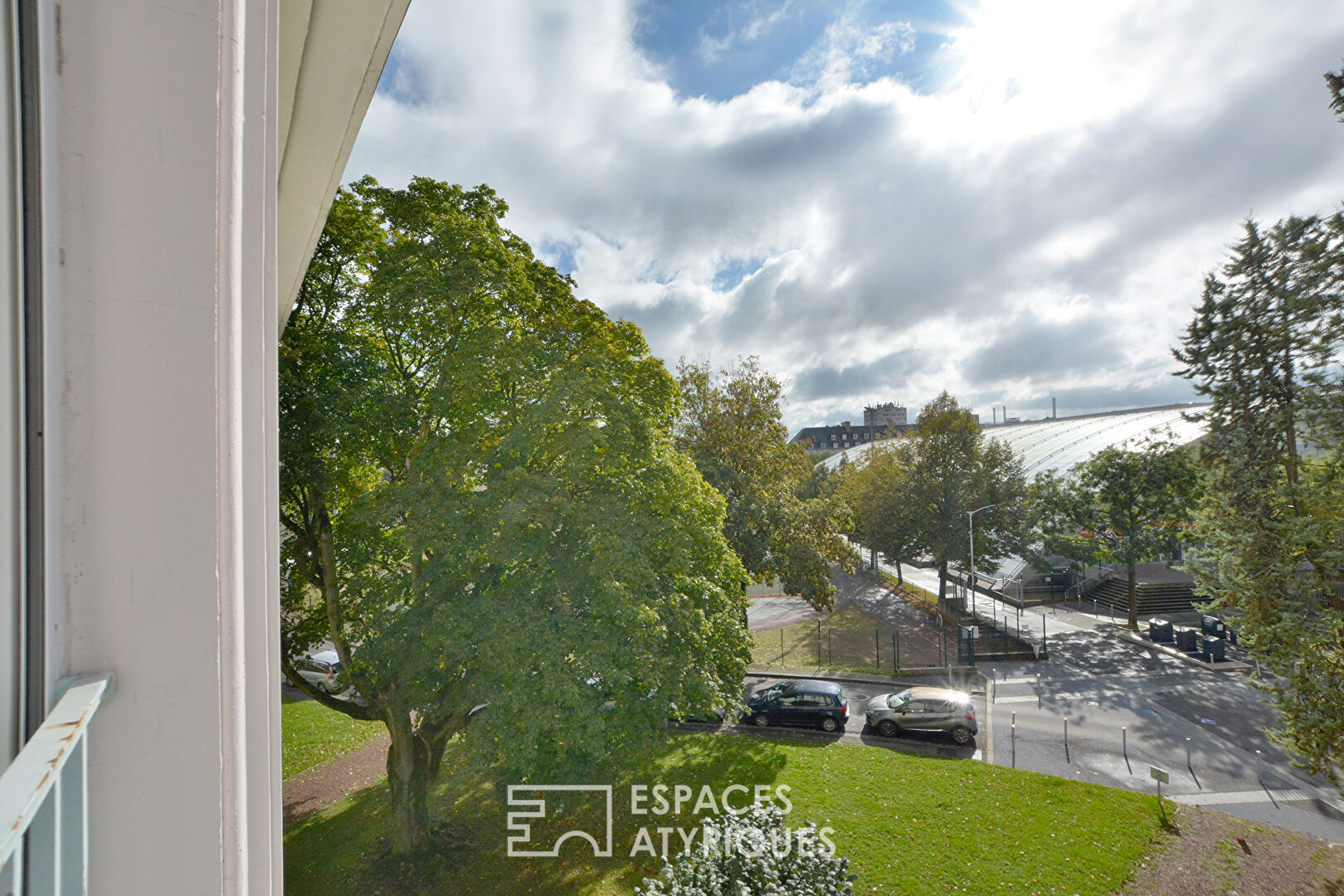 Elegance and light a stone’s throw from the center of Amiens: An Authentic and Refined Apartment