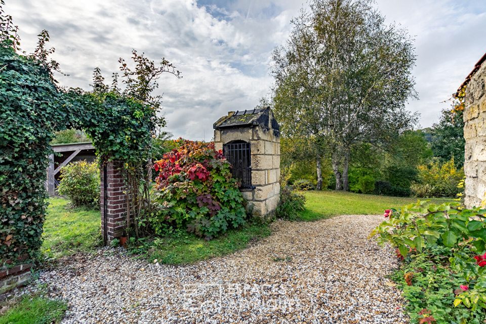 Longère en pierre de pays et son délicieux jardin