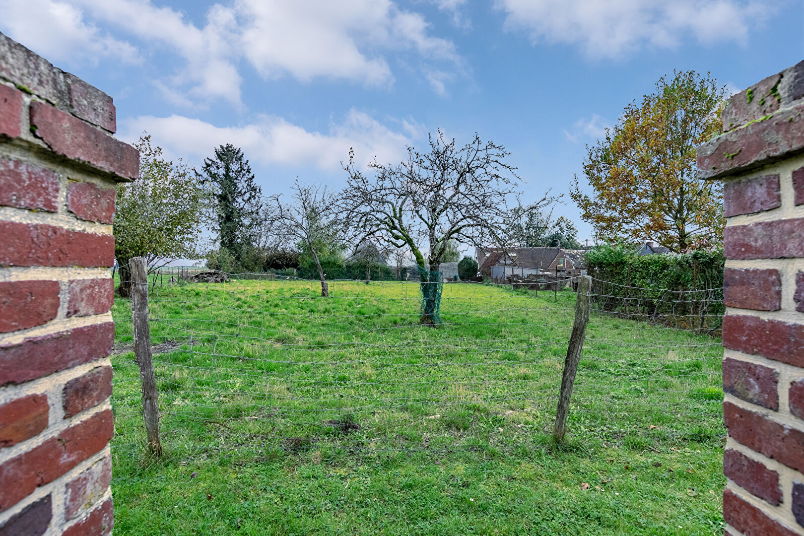 Renovated family house with outbuildings and garden