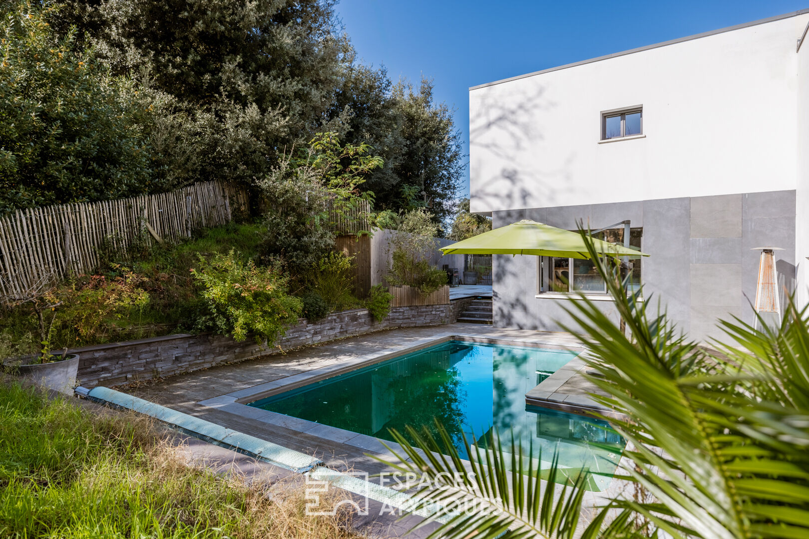 Familiale contemporaine à deux pas des plages