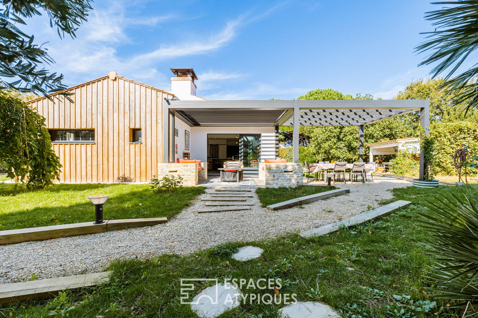 Villa empreinte d’élégance et de raffinement, à proximité de la plage