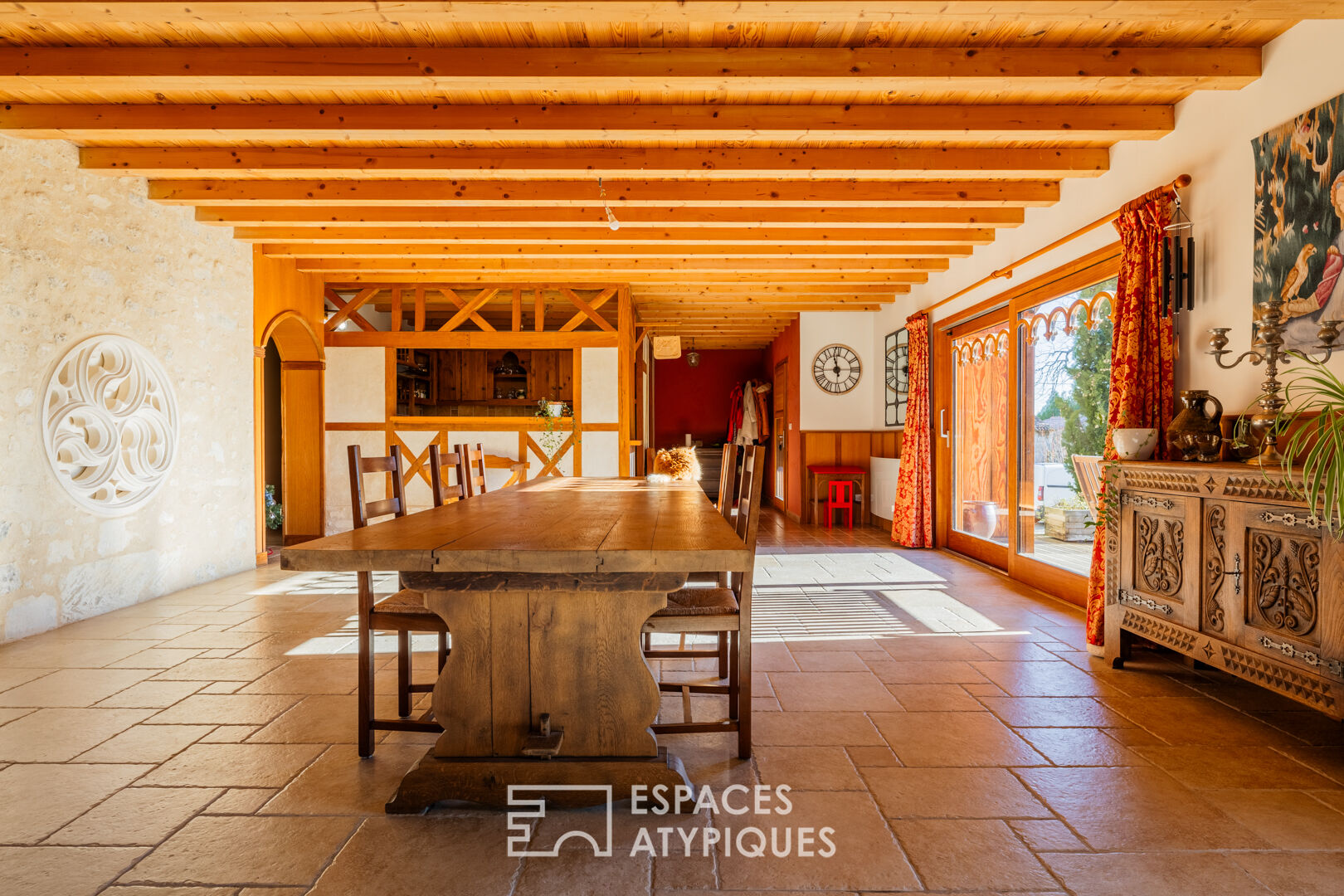 Gothic chapel and Charente house renovated between history and nature