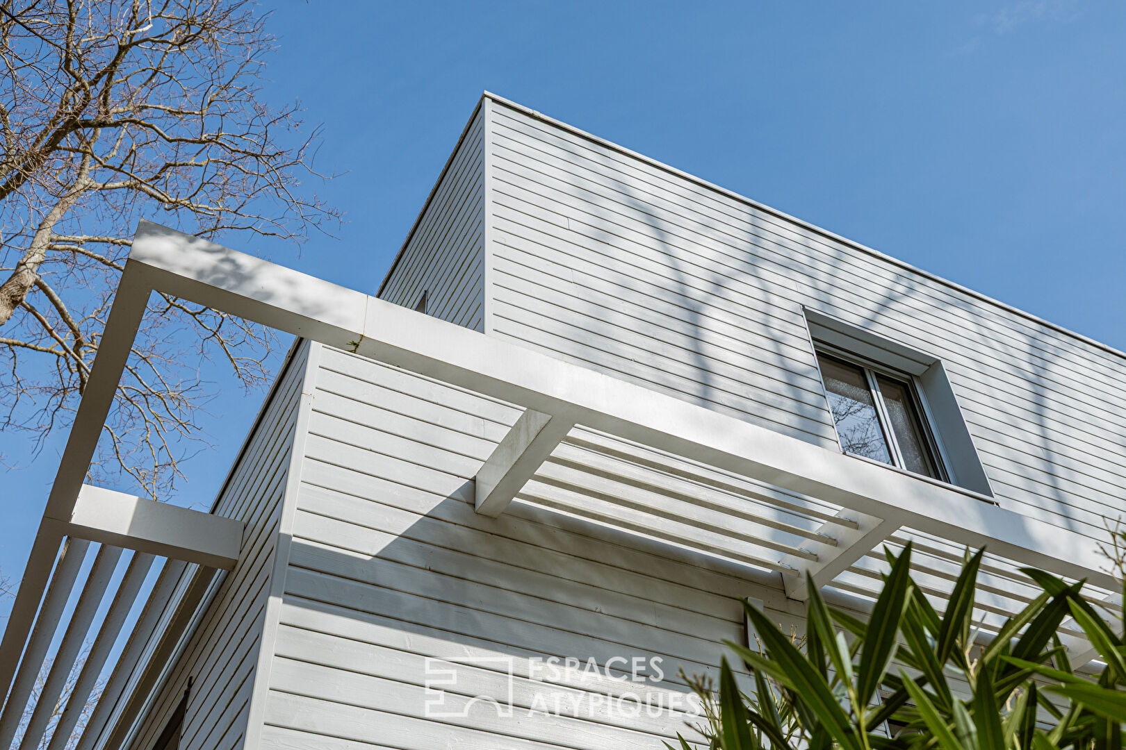 Moderne maison d’architecte dans le quartier du Parc