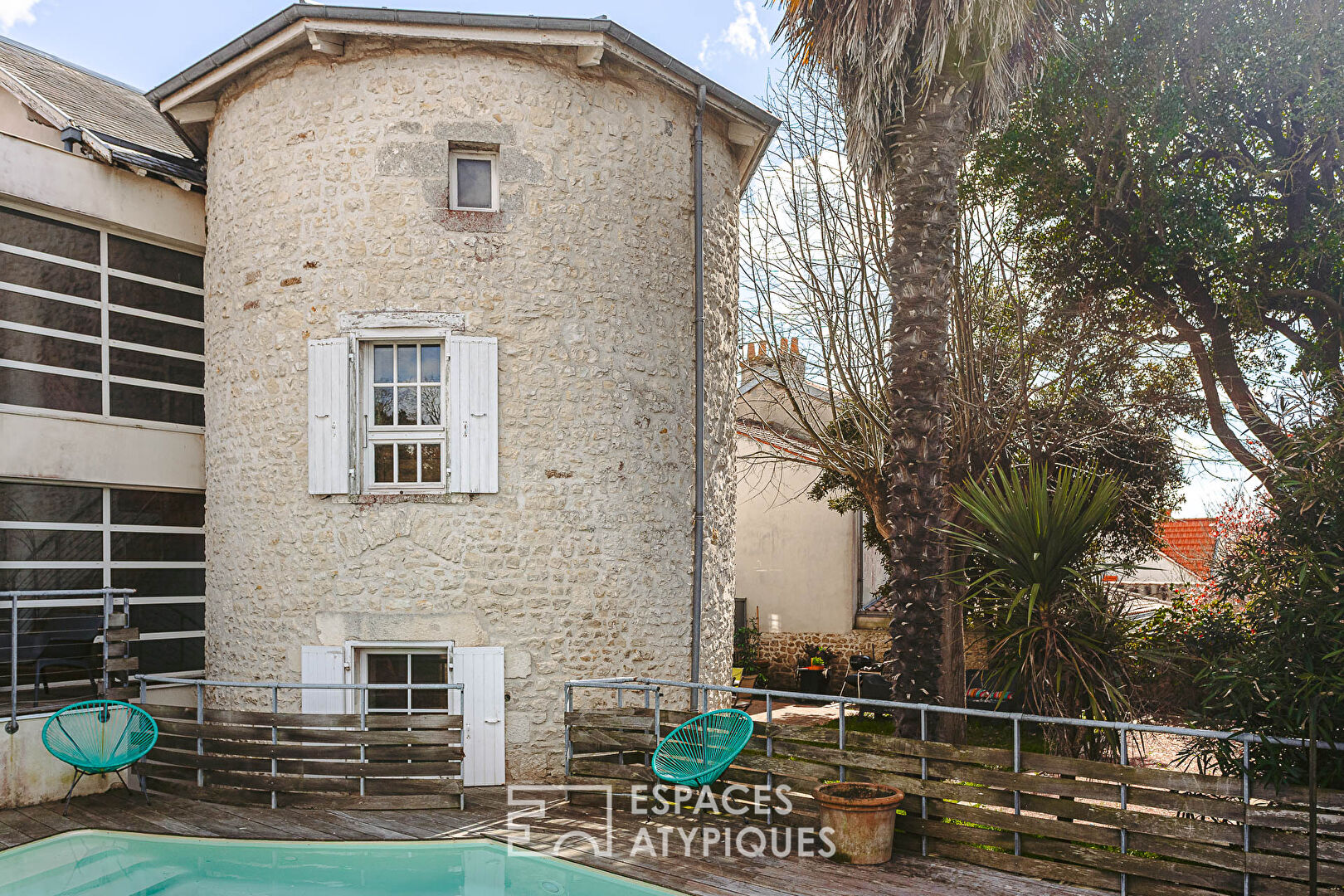 Villa rochelaise et son moulin en coeur de ville