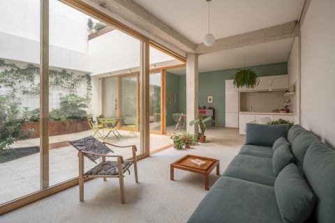 Duplex d’architecte esprit loft avec patio et terrasse