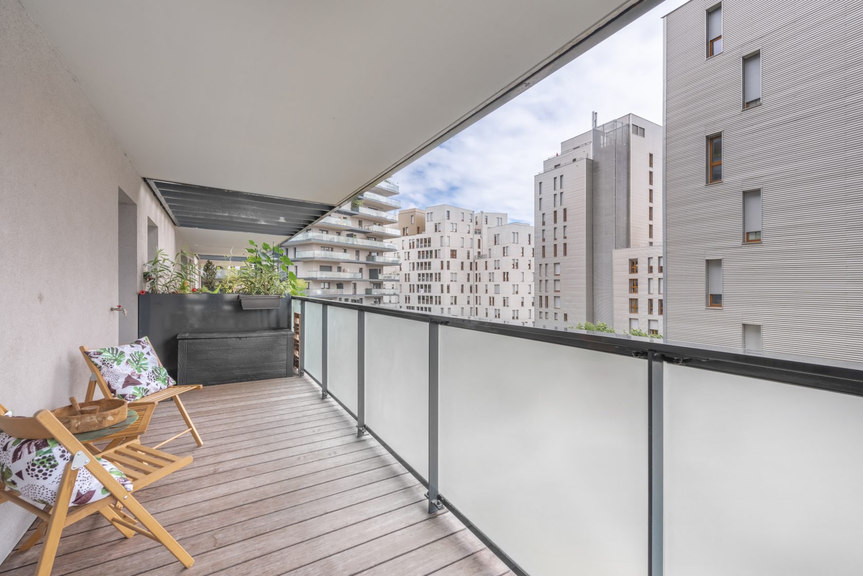 Appartement contemporain avec terrasse